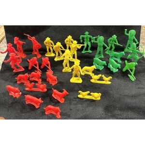 Vtg LOT of Tim Tees Toys 18 Cowboys Indians Western 14 Farm Animal Plastic Toys